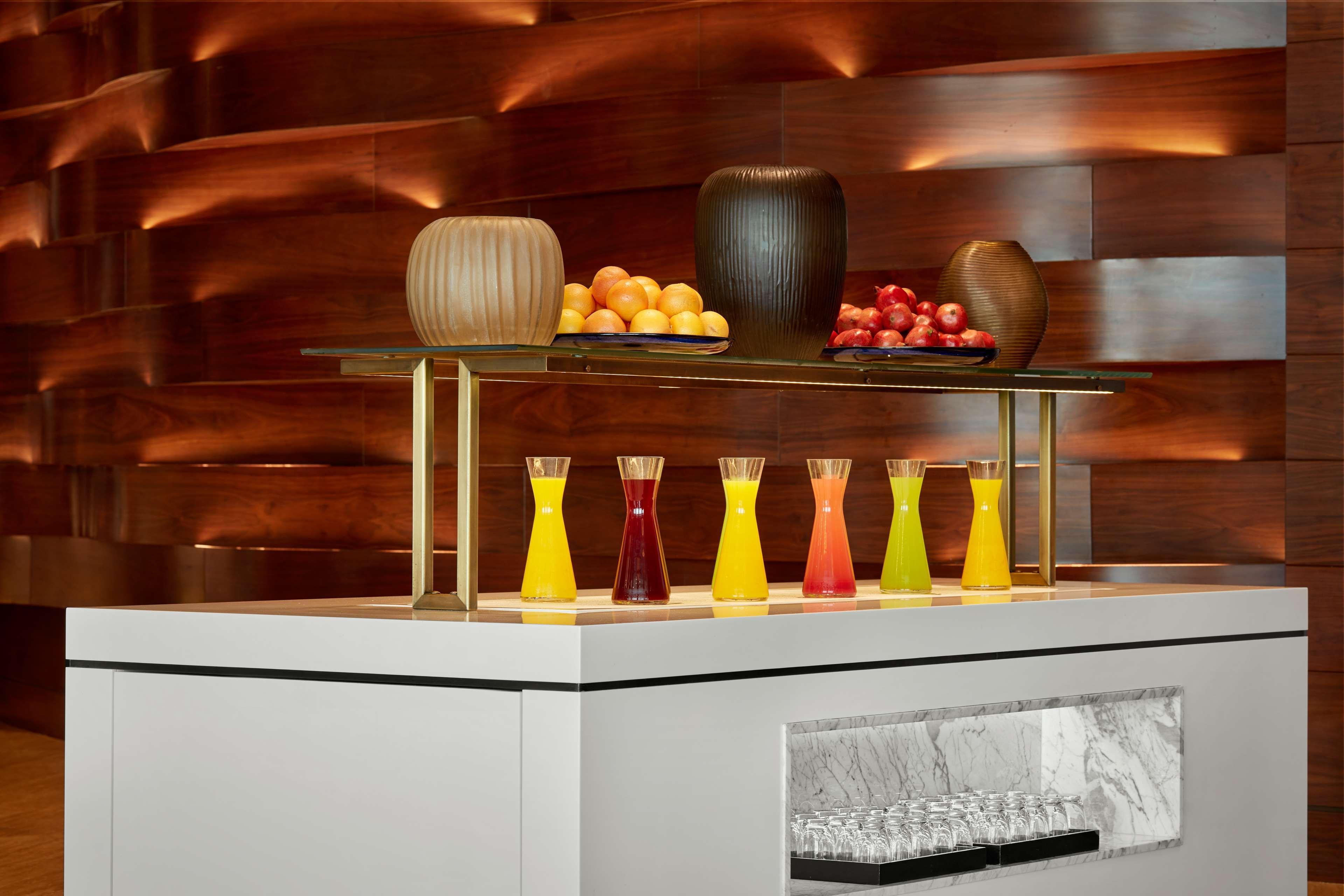 Grand Hyatt Abu Dhabi Hotel & Residences Emirates Pearl Resort Abu Dhabi