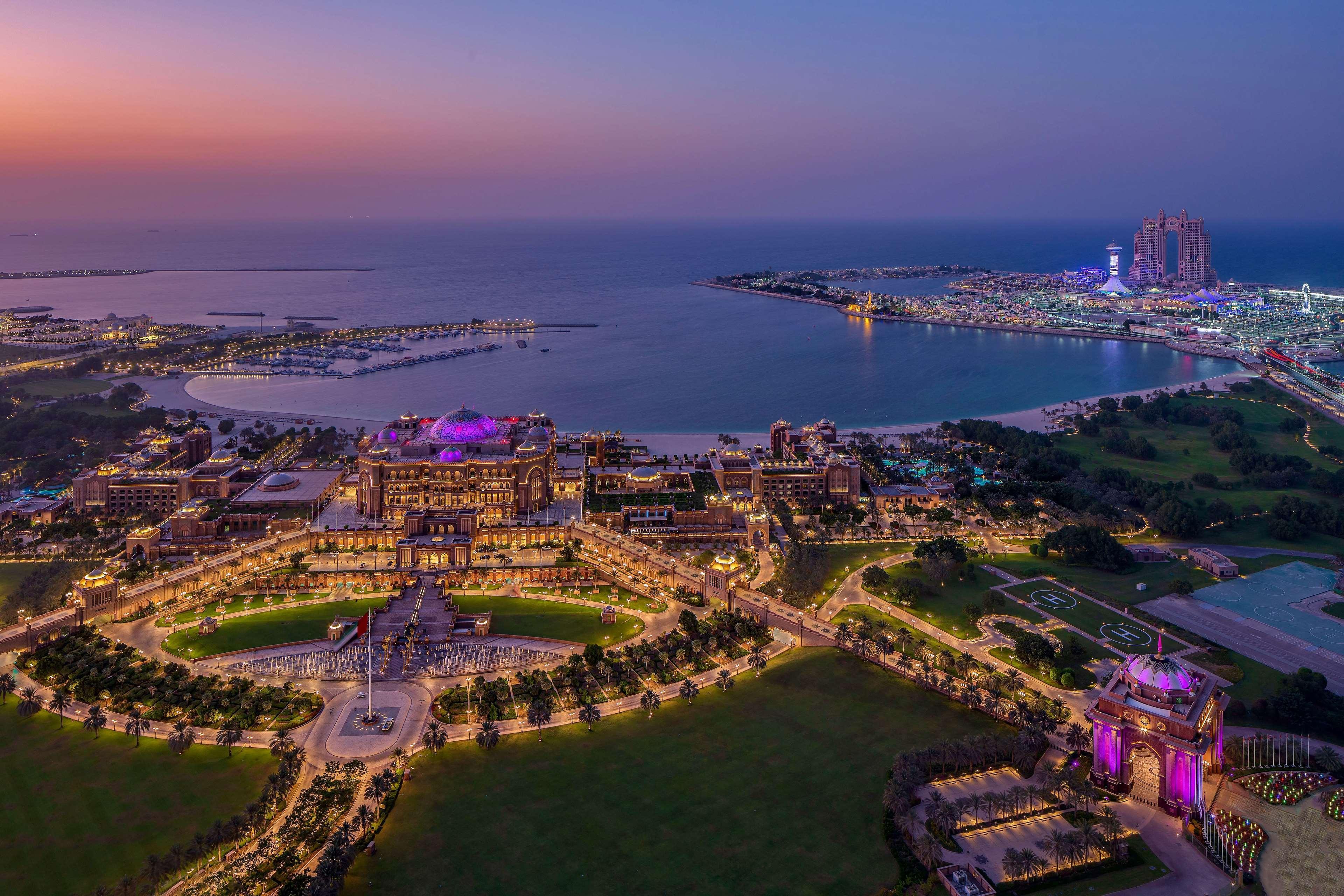 Grand Hyatt Abu Dhabi Hotel & Residences Emirates Pearl 5*