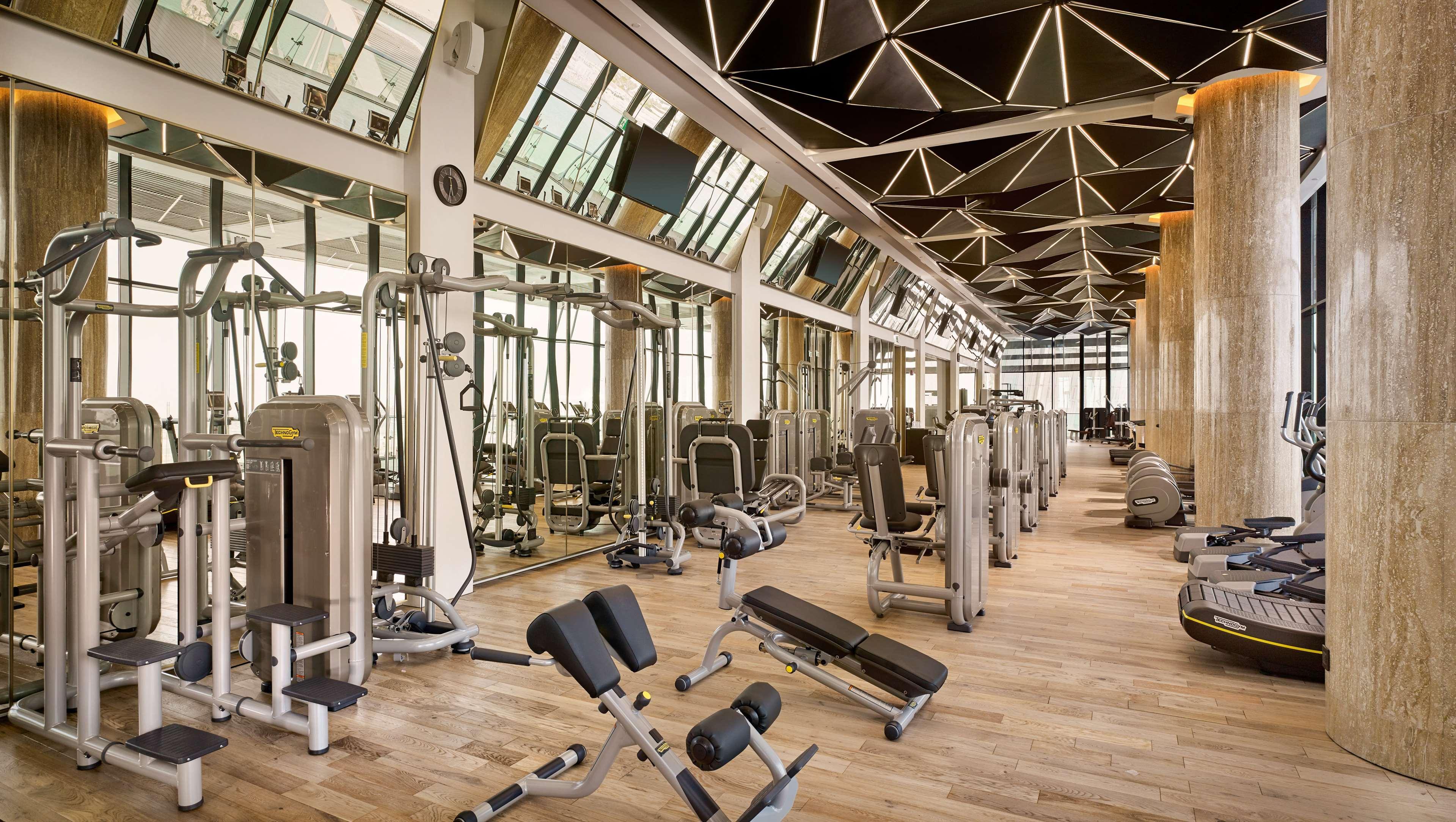Grand Hyatt & Residences Emirates Pearl 5* Abu Dhabi